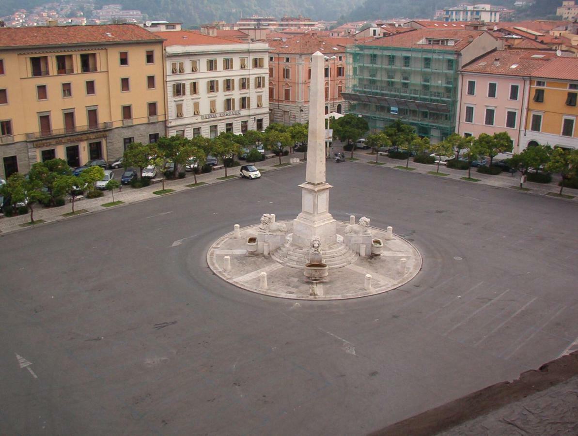 Sogno Vacanze Appartement Massa  Buitenkant foto