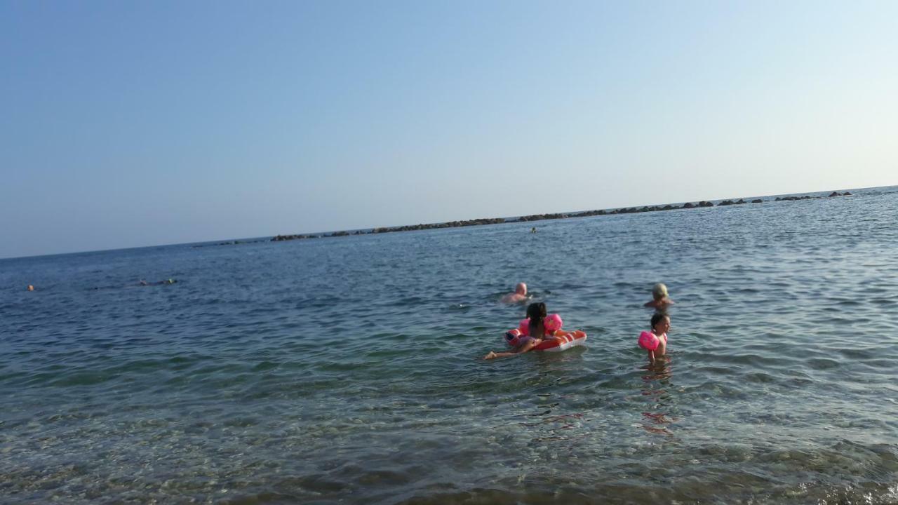 Sogno Vacanze Appartement Massa  Buitenkant foto